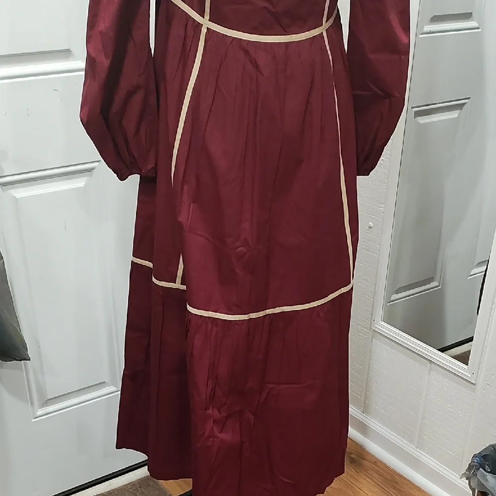 Square-Neck Burgundy Long Sleeve Tiered Dress with Contrast Trim - Picture 3 of 10
